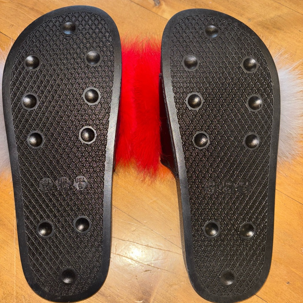 Multi-Color Fur Slide - Picture 4 of 5